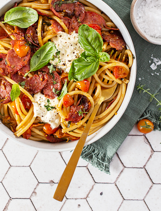 Easy Salami Pasta with Cherry Tomatoes & Burrata - Spicyicecream %